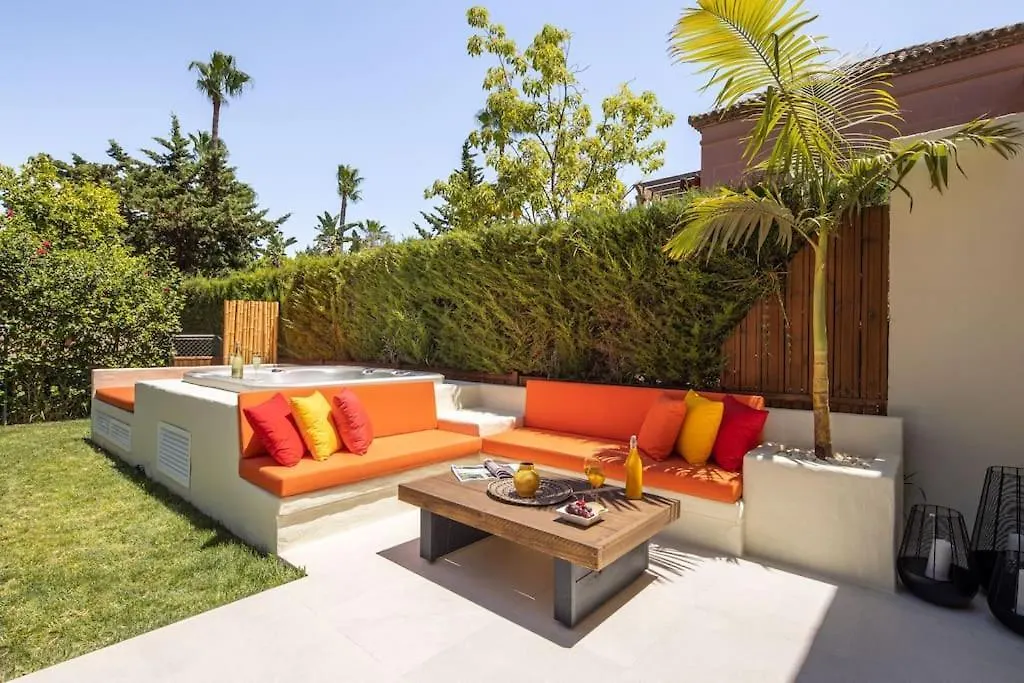 Villa Lovely House Near The Beach Estepona Spain
